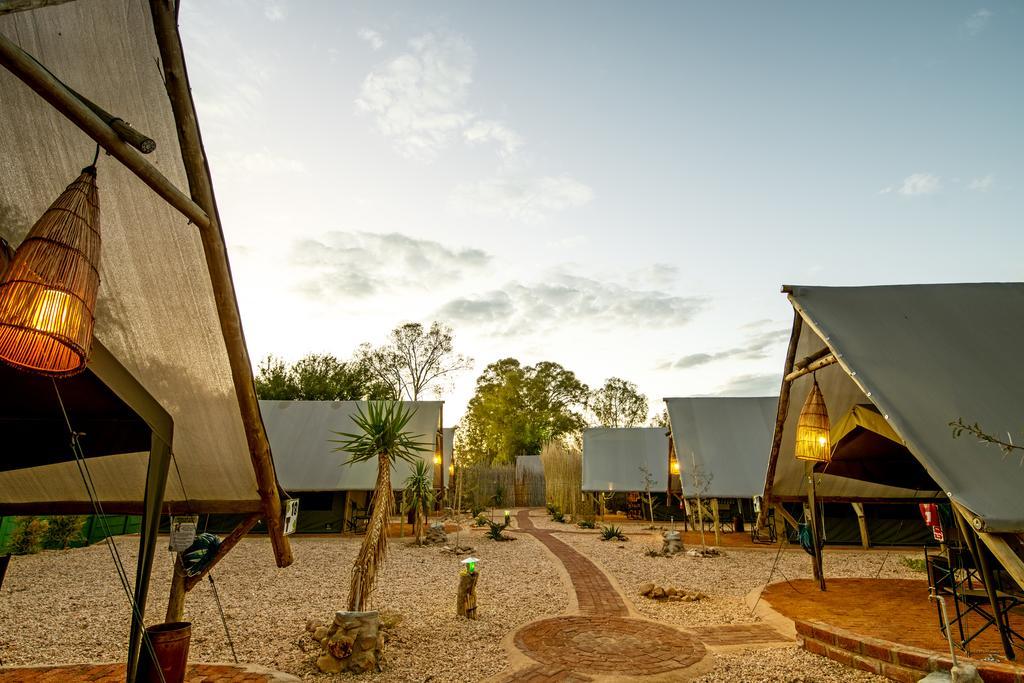 Hotel Urban Camp Windhoek Exterior foto